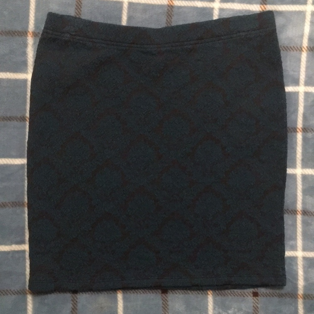 Forever 21 green and black mini-skirt medium